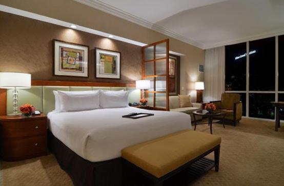 The Signature At Mgm Grand By Suiteness Las Vegas Room photo