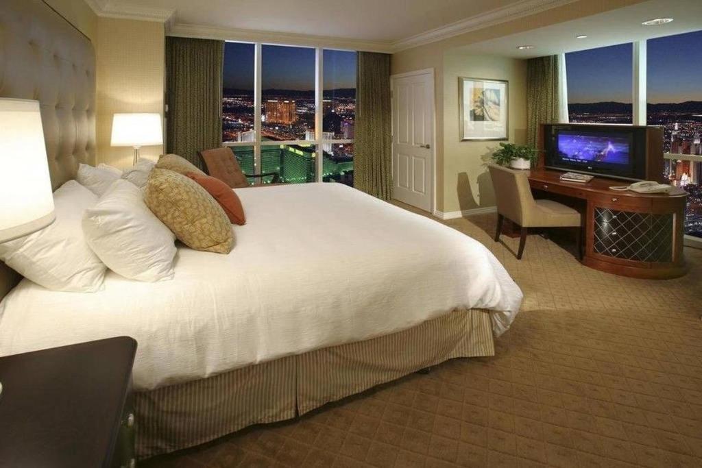 The Signature At Mgm Grand By Suiteness Las Vegas Room photo